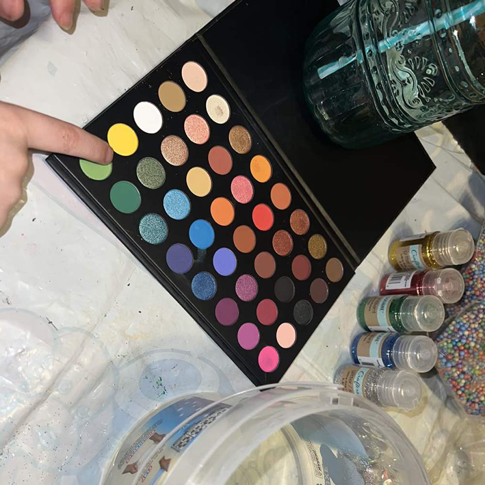 Eyeshadow Palette: image 9