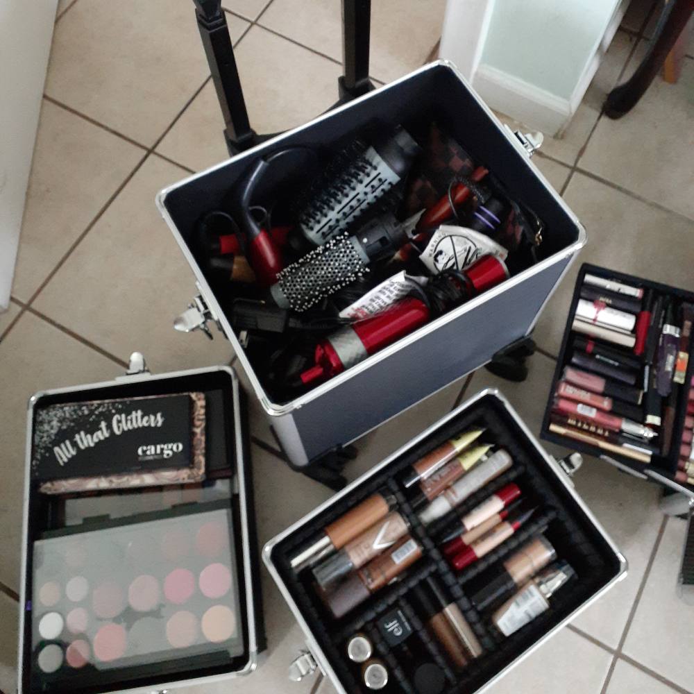 Professional Makeup Rolling Case: image 3