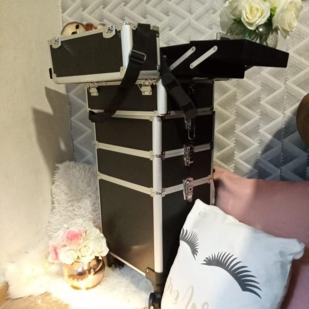 Professional Makeup Rolling Case: image 5